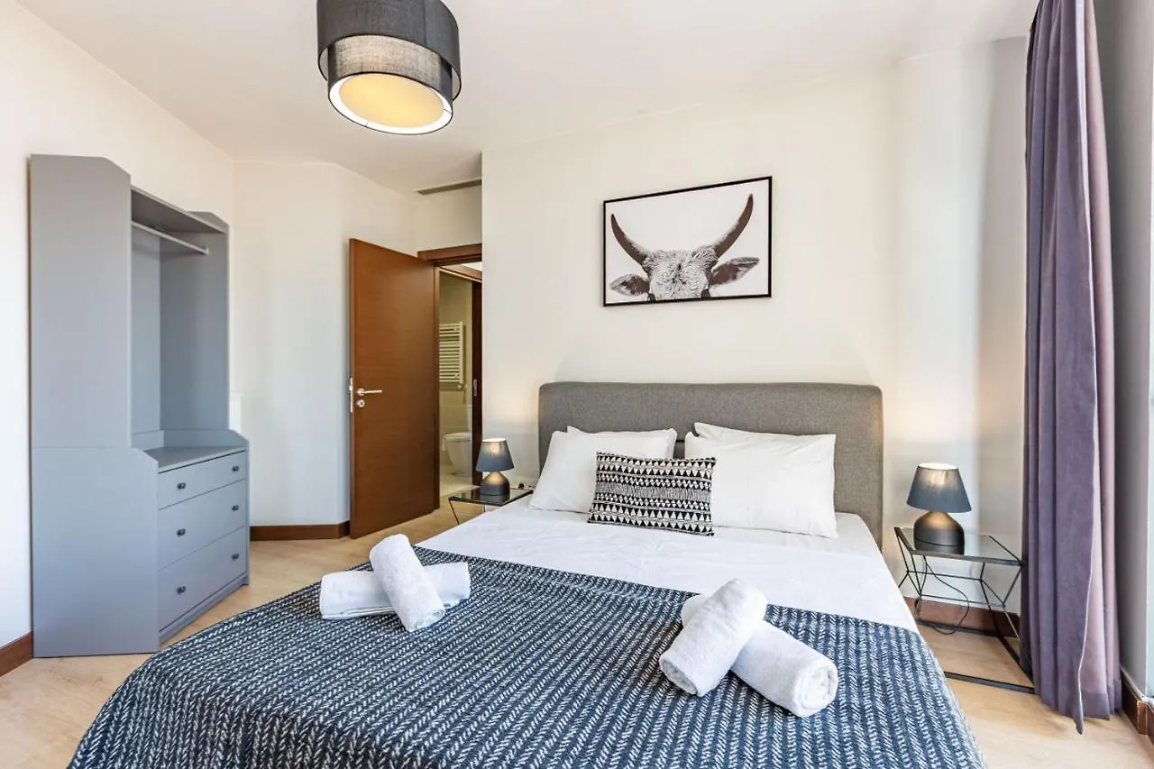Апартаменты Charming Flat With Gorgeous City View In Atasehir Стамбул