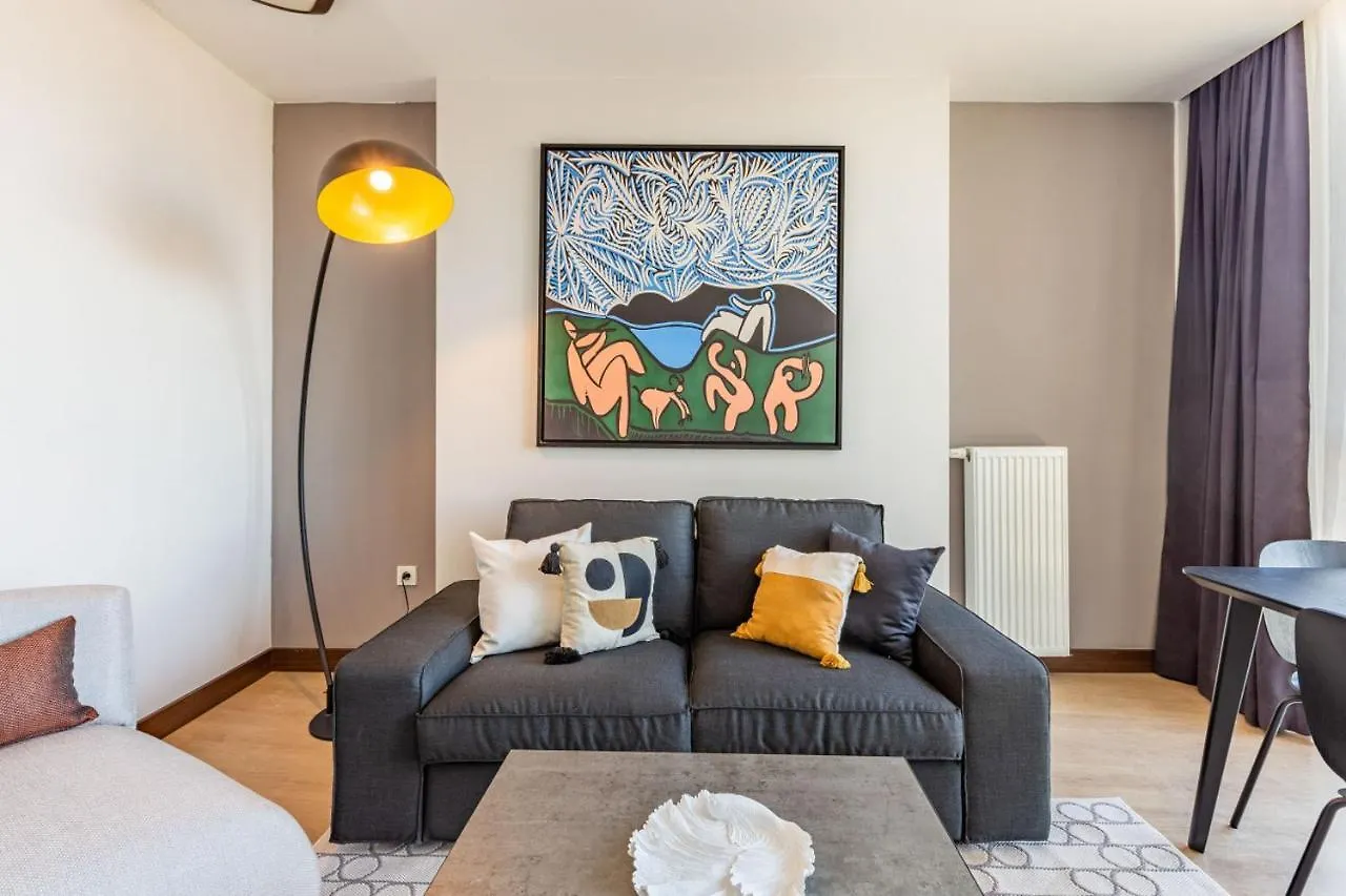 Апартаменты Charming Flat With Gorgeous City View In Atasehir Стамбул